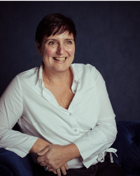 P.  Wessels-van den Akker