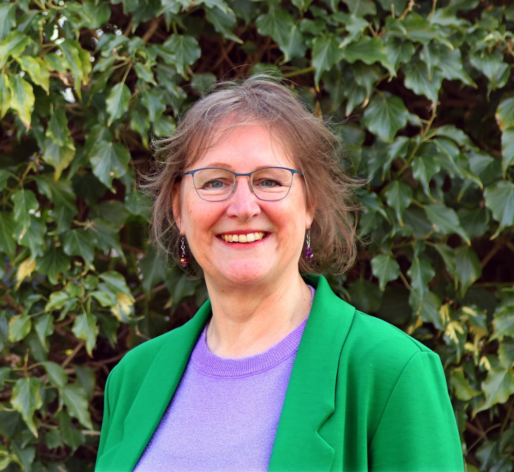M.S. van Dieren- Simmons